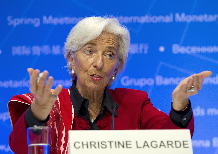 Bloomberg για ΔΝΤ: Η μείωση των κρατικών δαπανών που επέβαλε στην Ελλάδα προκάλεσε περισσότερη ζημιά
