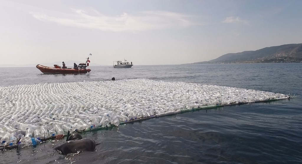 Πανεπιστήμιο Αιγαίου: Οι κυνηγοί των πλαστικών στις θάλασσες