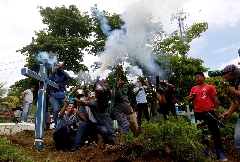 Νικαράγουα: Τουλάχιστον 5 νεκροί, σε επιθέσεις της αστυνομίας και παραστρατιωτικών οργανώσεων
