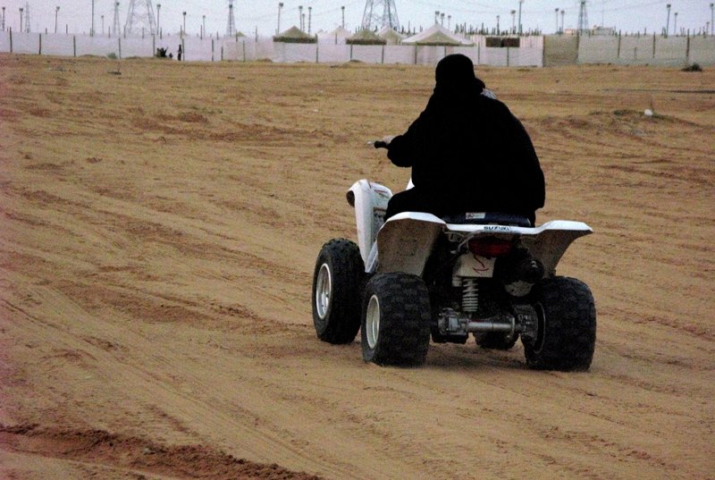 Σαουδική Αραβία: Βγήκαν οι γυναίκες οδηγοί στους δρόμους (εικόνες)