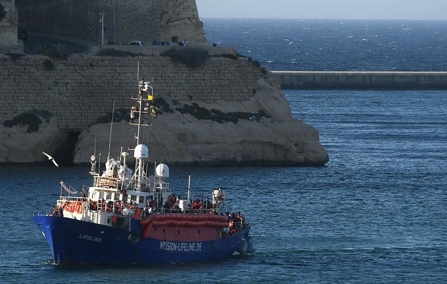 Έφτασε στο λιμάνι της Βαλέτας το πλοίο Lifeline – Μετά από μία εβδομάδα στη Μεσόγειο