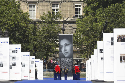 Η Γαλλία τίμησε την Σιμόν Βέιλ στο Πάνθεον των Παρισίων