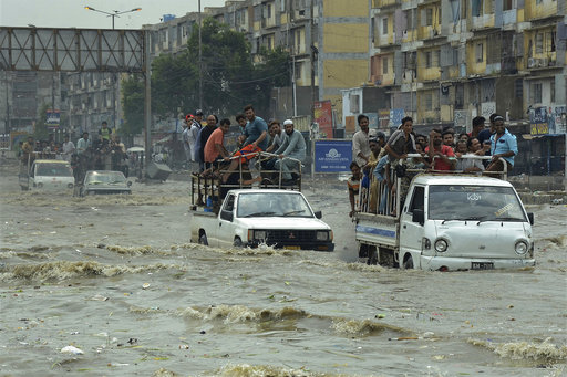 Πακιστάν: 6 νεκροί από φονικές πλημμύρες στη Λαχόρη
