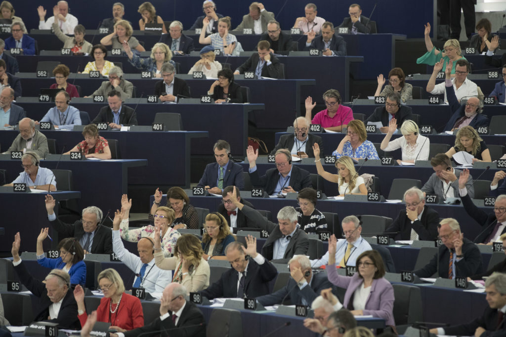 Κούλογλου: Υπέρ της κατάργησης 8ώρου και 48ώρου ψήφισαν ΝΔ και Χρυσή Αυγή Ευρωκοινοβούλιο