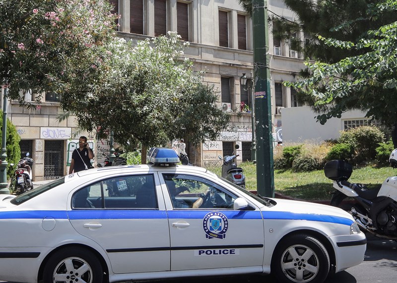 Eξαρθρώθηκε μεγάλη σπείρα μαστροπών με εικονικούς γάμους