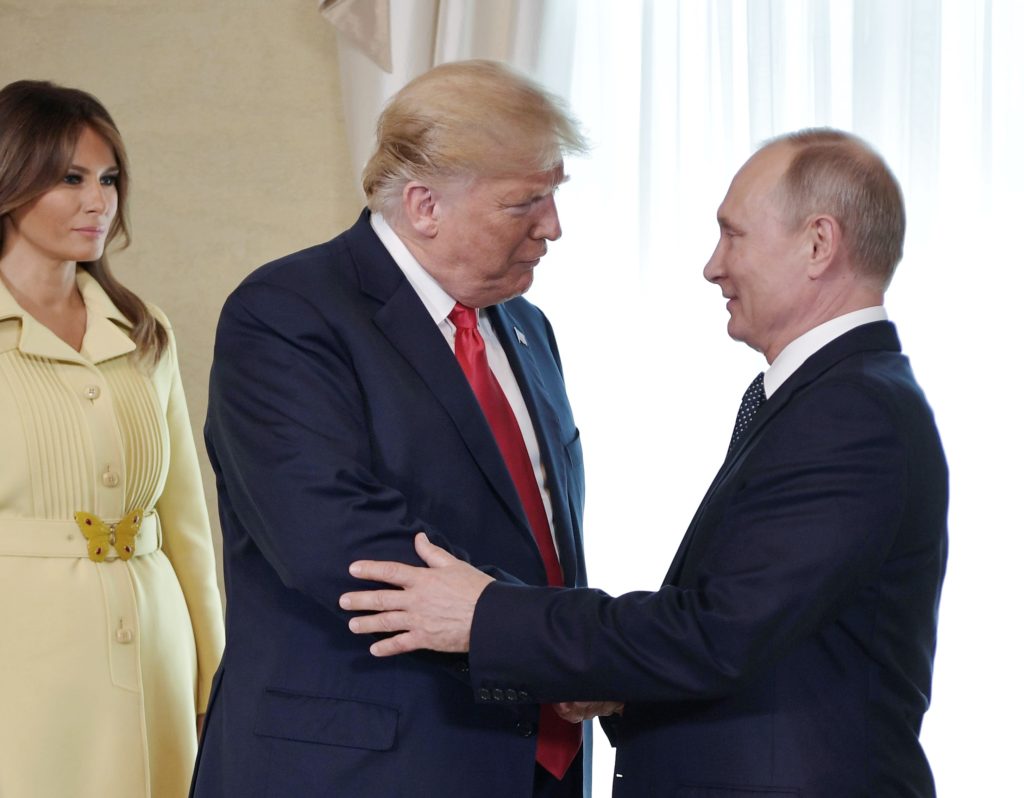Τραμπ για συνάντηση με Πούτιν: Κάναμε μια καλή αρχή (Photos)