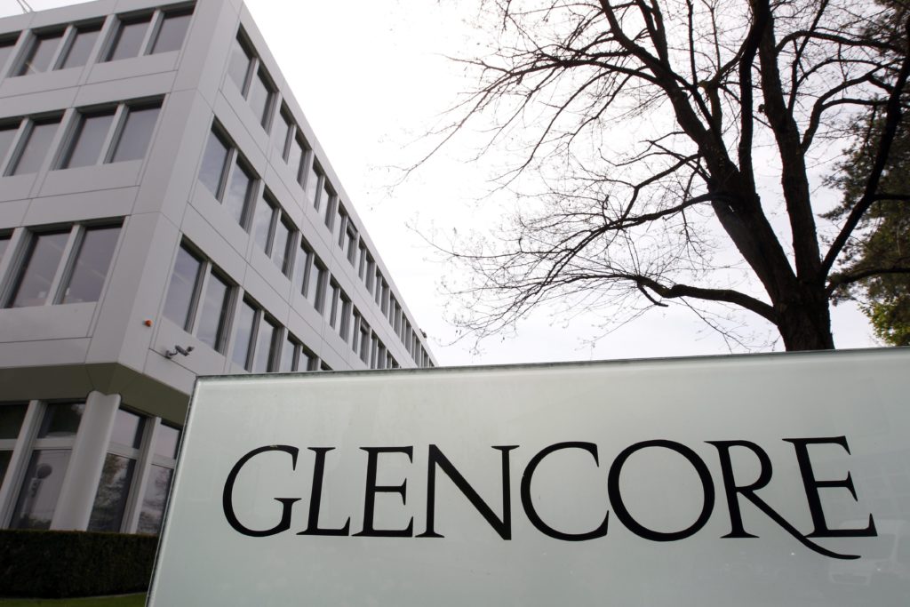 Η κλήτευση της Glencore δεν επηρεάζει τον διαγωνισμό των ΕΛΠΕ
