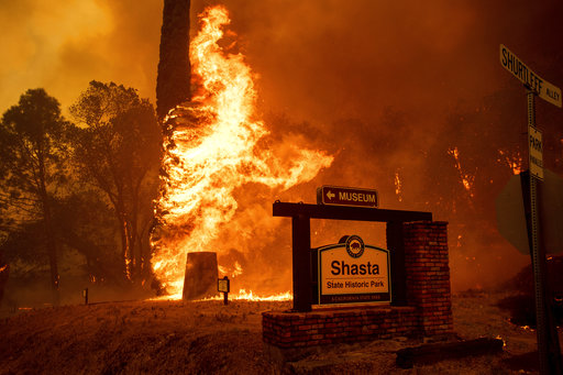 Ραγδαία επέκταση πυρκαγιάς στην Καλιφόρνια, απομάκρυνση 7.000 ατόμων