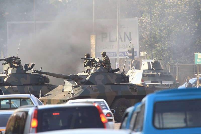 Αιματηρές συγκρούσεις στη Ζιμπάμπουε – Στους δρόμους ο στρατός