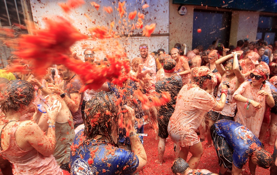 Της… τομάτας έγινε στη Βαλένθια – Πως ξεκίνησε το διάσημο φεστιβάλ Tomatina (Photos)