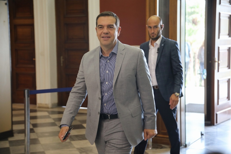 Σύσκεψη Τσίπρα με παραγωγικούς φορείς: Θετικές προοπτικές αναμένονται για ΕΛΒΟ και Χαλυβουργείο