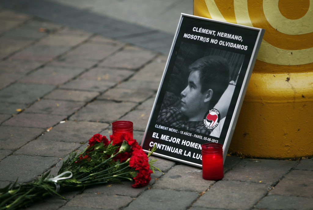 Ξεκίνησε η δίκη τριών ακροδεξιών για τον θάνατο του 18χρονου αντιφασίστα Κλεμάν Μερίκ στη Γαλλία