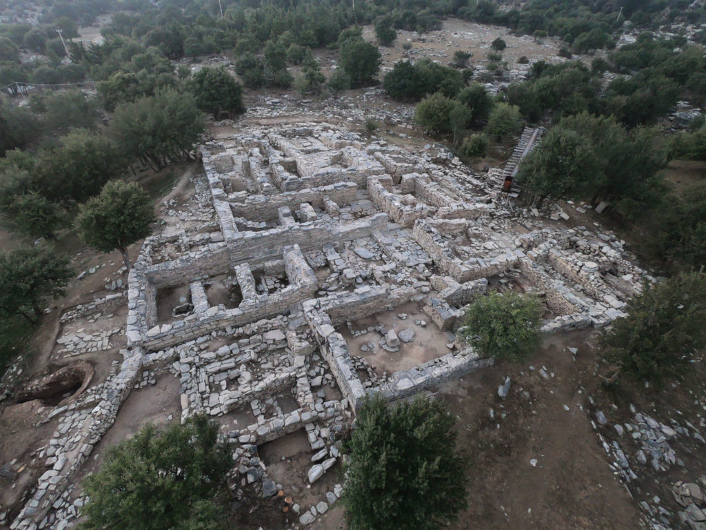 Νέα μυστικά του ανακτορικού κέντρου της Ζωμίνθου στον Ψηλορείτη αποκαλύπτει η αρχαιολογική σκαπάνη (Photos)