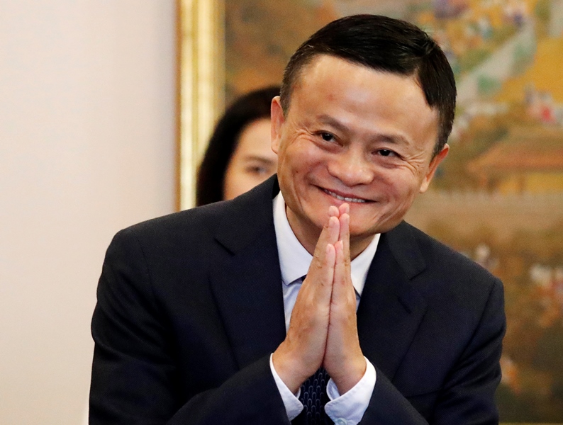 Ο πάμπλουτος ιδρυτής της Alibaba, Τζακ Μα αποσύρεται για να ασχοληθεί με… φιλανθρωπίες