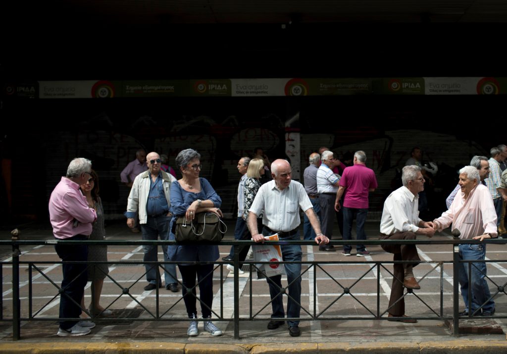 Όλο το παρασκήνιο για τις περικοπές στις συντάξεις – Διφορούμενες δηλώσεις