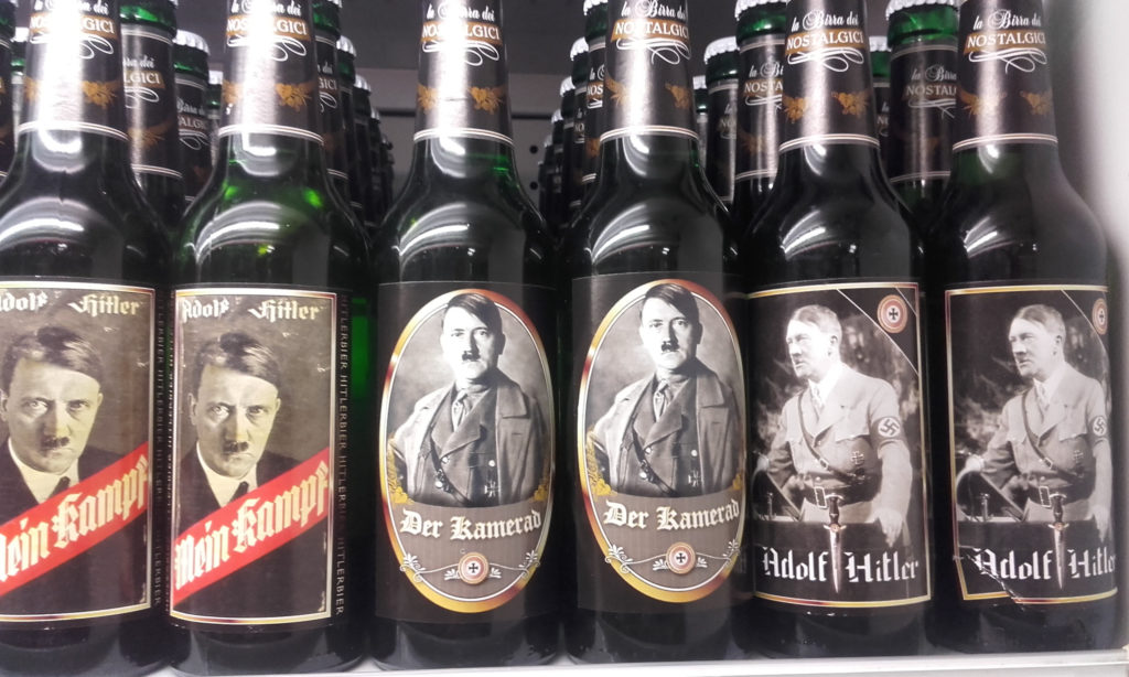 Μπίρες με τις φάτσες του Μουσολίνι και του Χίτλερ πωλούνται νόμιμα στην Ιταλία (Photos)