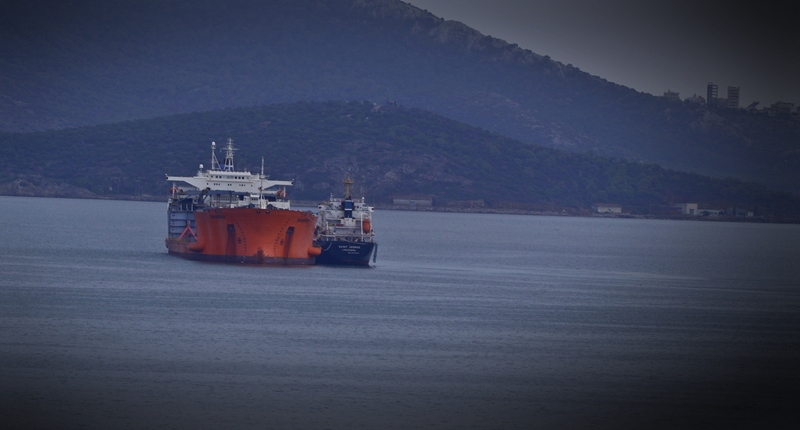 Προσάραξη δεξαμενόπλοιου στον Αδάμαντα της Μήλου