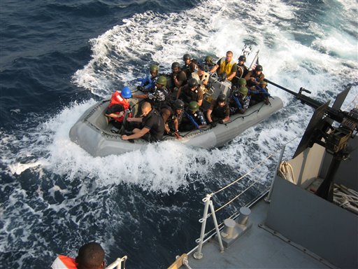 Πειρατική… απόβαση σε ελβετικό πλοίο ανοιχτά της Νιγηρίας