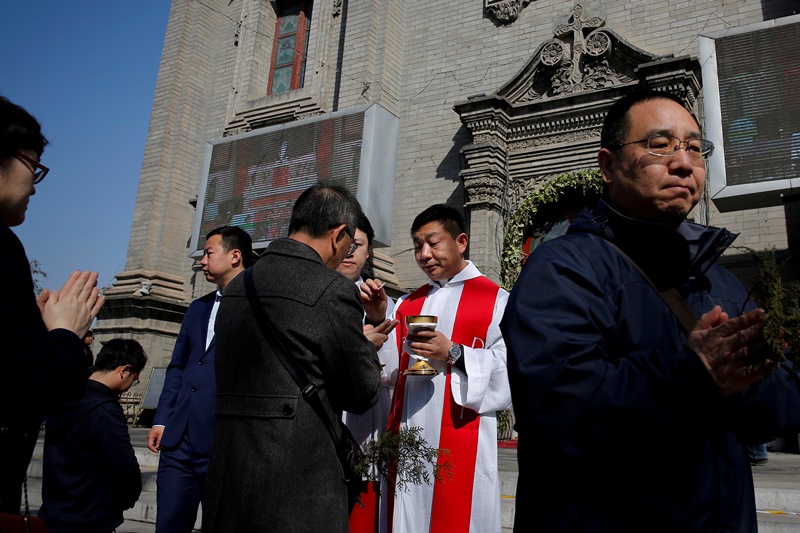 Η Καθολική Εκκλησία της Κίνας ορκίστηκε πίστη στο… Κόμμα