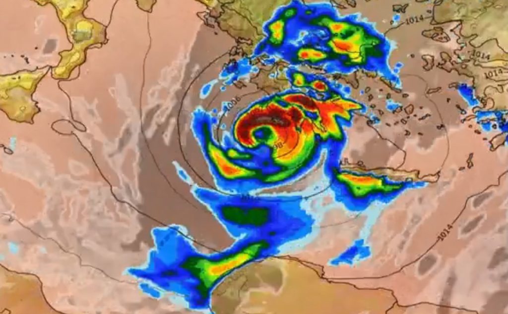 Νέα πρόβλεψη: Σήμερα το βράδυ η πιθανότητα σχηματισμού του μεσογειακού κυκλώνα