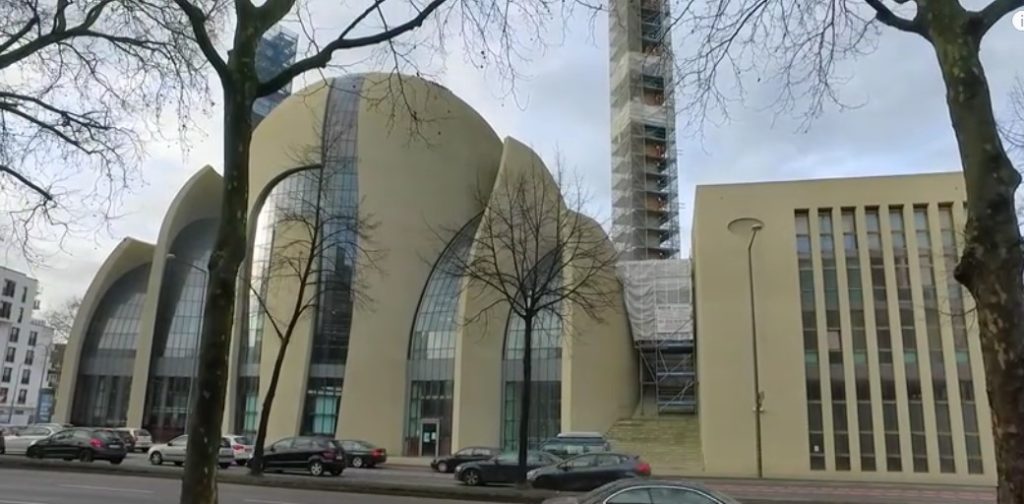 Γερμανία: Ο Ερντογάν εγκανιάζει το μεγάλο τέμενος στην Κολονία