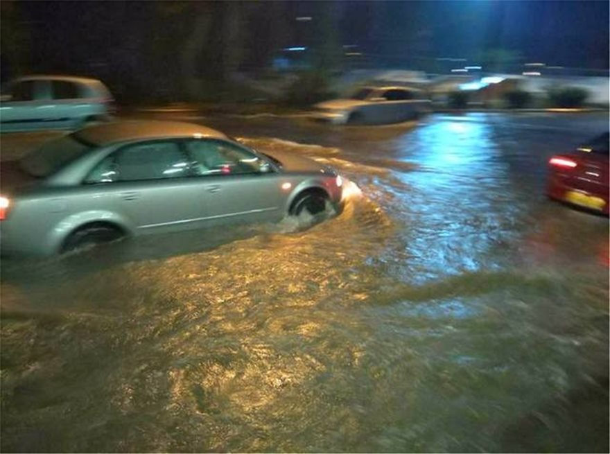 Τρεις αγνοούμενοι στην Εύβοια και σοβαρές ζημιές από τον «Ζορμπά» – Πού θα κινηθεί η κακοκαιρία τις επόμενες ώρες