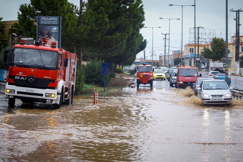 Ωρωπός:Εκκενώνονται οι οικισμοί γύρω από τον Ασωπό