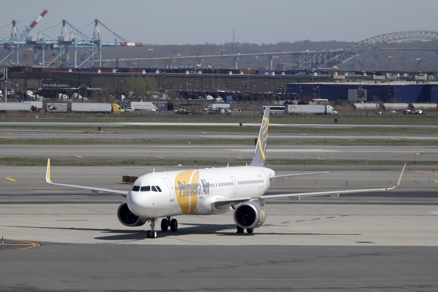 «Κανόνι» για την Primera Air: Καθηλωμένοι εκατοντάδες τουρίστες σε Κρήτη και Ζάκυνθο