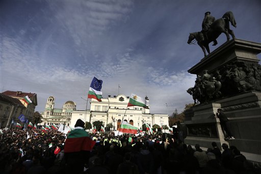 Βικτόρια Μαρίνοβα: Τα ρεπορτάζ που όπλισαν το χέρι του εκτελεστή της δημοσιογράφου