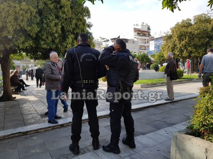 Βγήκαν μαχαίρια στο κέντρο της Λαμίας (εικόνες)