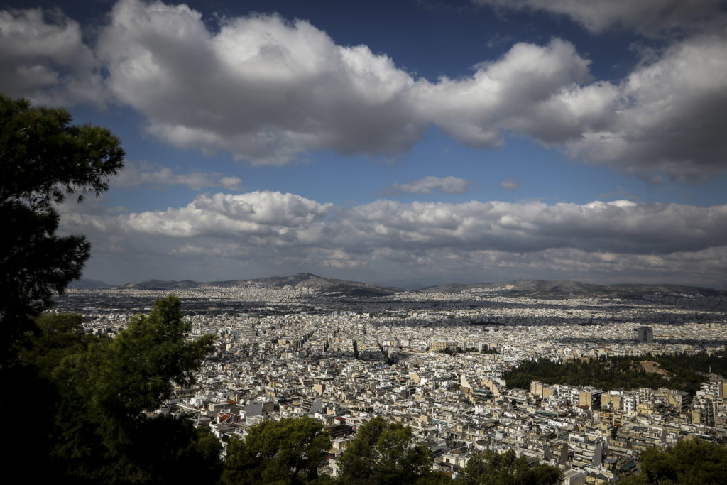 Τρελάθηκε ο καιρός: Από βροχές και καταιγίδες στους… 20 βαθμούς Κελσίου