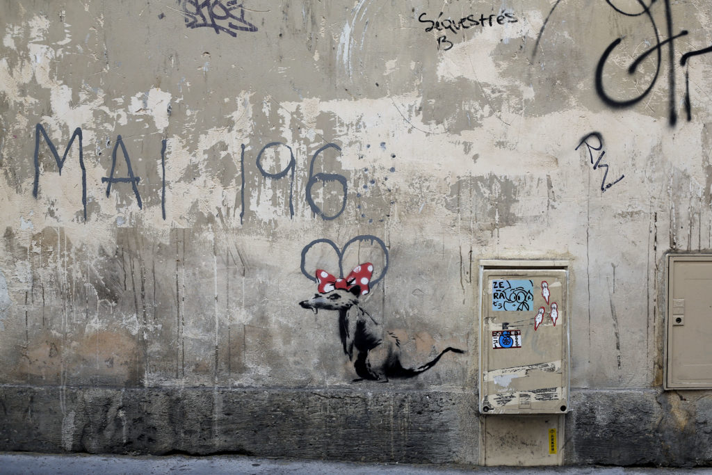 Αγόρασε έργο του Banksy και θέλει να το σβήσει με ασβέστη