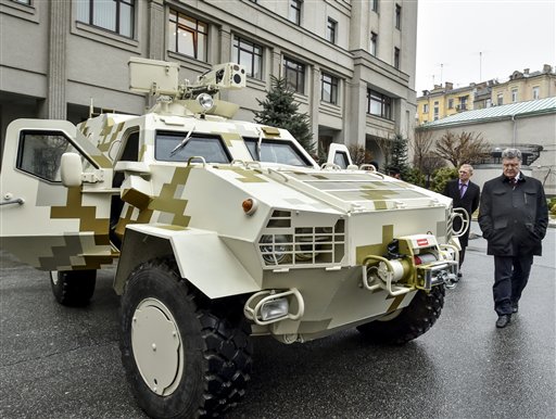Ουκρανία: Ο πρόεδρος Ποροσένκο δεν σκοπεύει να παρατείνει τον στρατιωτικό νόμο