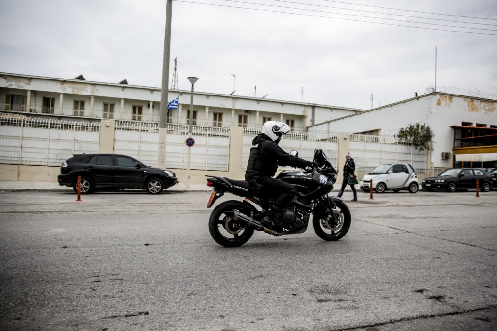 Απόδραση δύο κρατουμένων από τις φυλακές Κορυδαλλού (Photos)