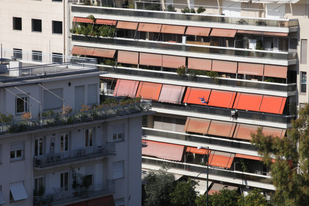 Συνεχίζεται το παζάρι με τους θεσμούς για την αντικατάσταση του νόμου Κατσέλη