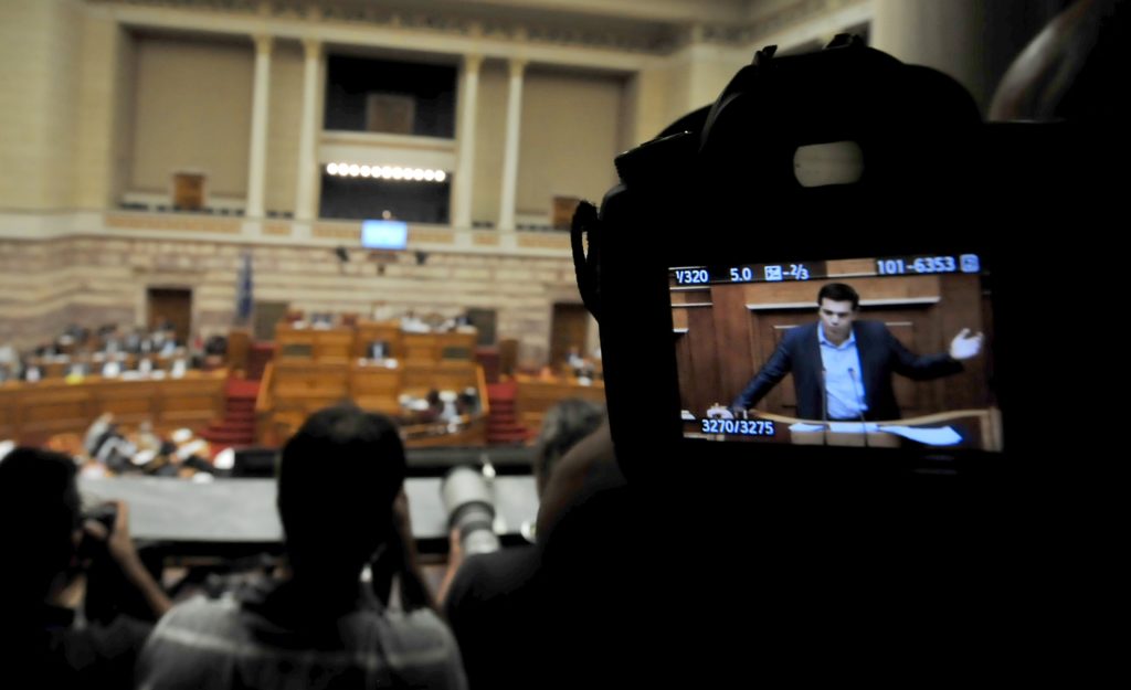 Διεθνή ΜΜΕ: Υπερψηφίσθηκε από το ελληνικό κοινοβούλιο η «ιστορική συμφωνία» των Πρεσπών