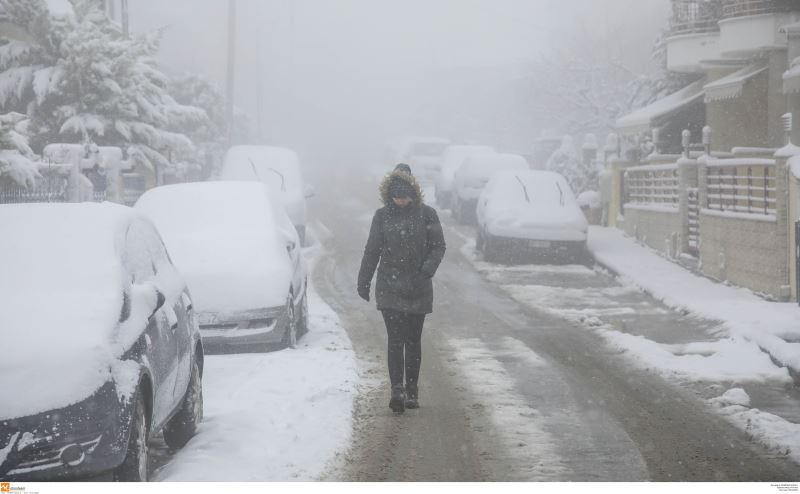 Θεσσαλονίκη: Διακόπηκε η κυκλοφορία στα ορεινά λόγω χιονόπτωσης και παγετού