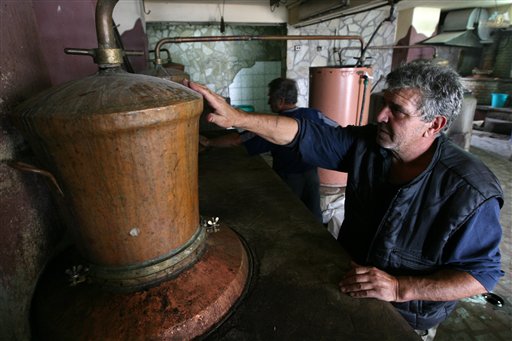 Ντόρα Μπακογιάννη: Καταγγέλλει την κυβέρνηση για διατήρηση νόμου του …1922 περί παρασκευής μπύρας