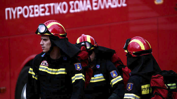 Εμπρησμός σε κτίριο του ΗΣΑΠ με «θύματα» κάρτες και στοιχεία πολιτών