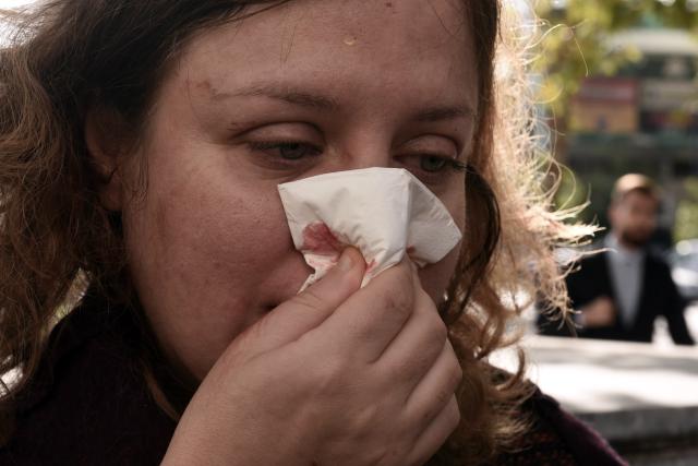 Τι είπε η δικηγόρος που χτύπησαν οι χρυσαυγίτες – Προσήχθησαν 25 μέλη της ναζιστικής οργάνωσης (Video)