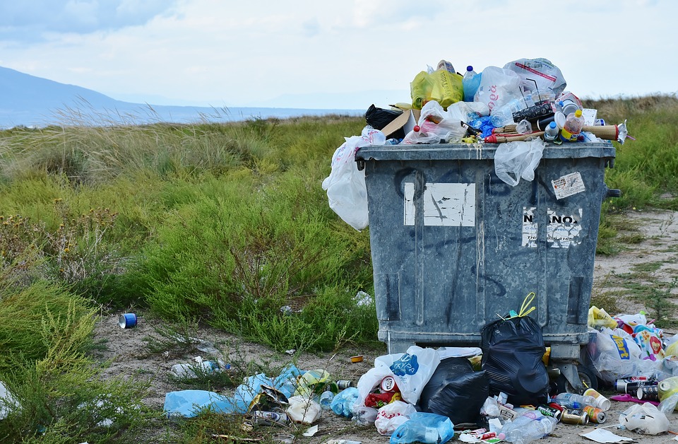Βρετανία: Σχέδιο για διπλασιασμό του περιβαλλοντικού τέλους στις πλαστικές σακούλες