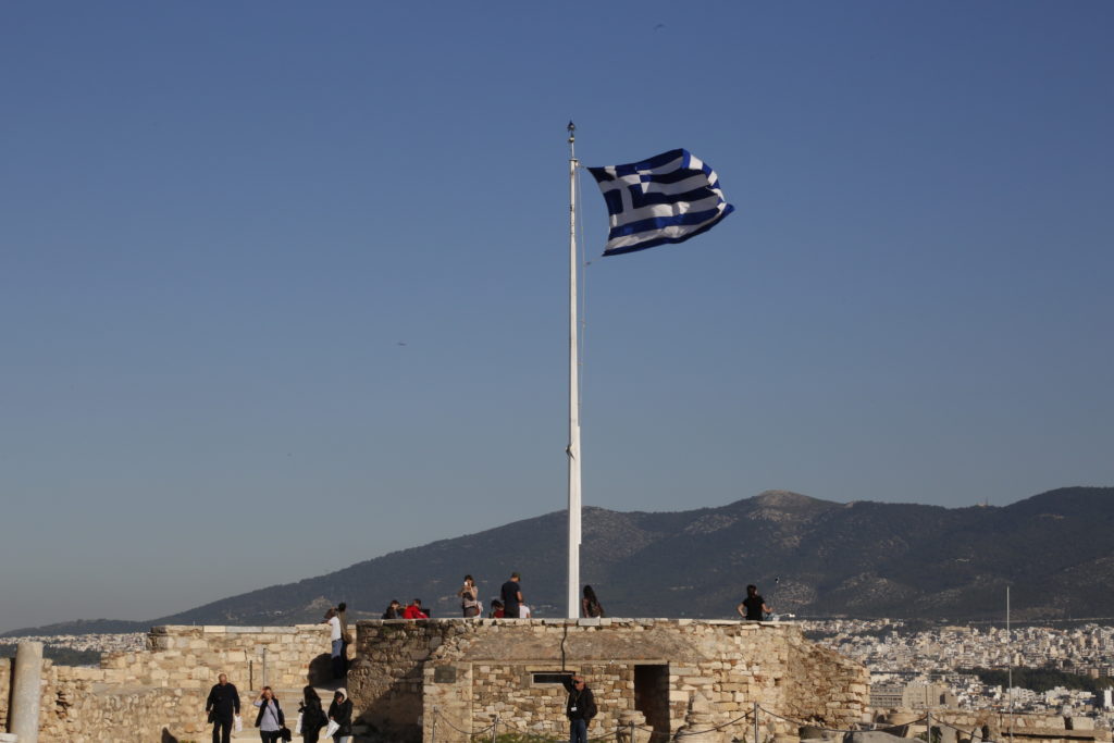 Στο όνομα της πατρίδας και της παρτίδας