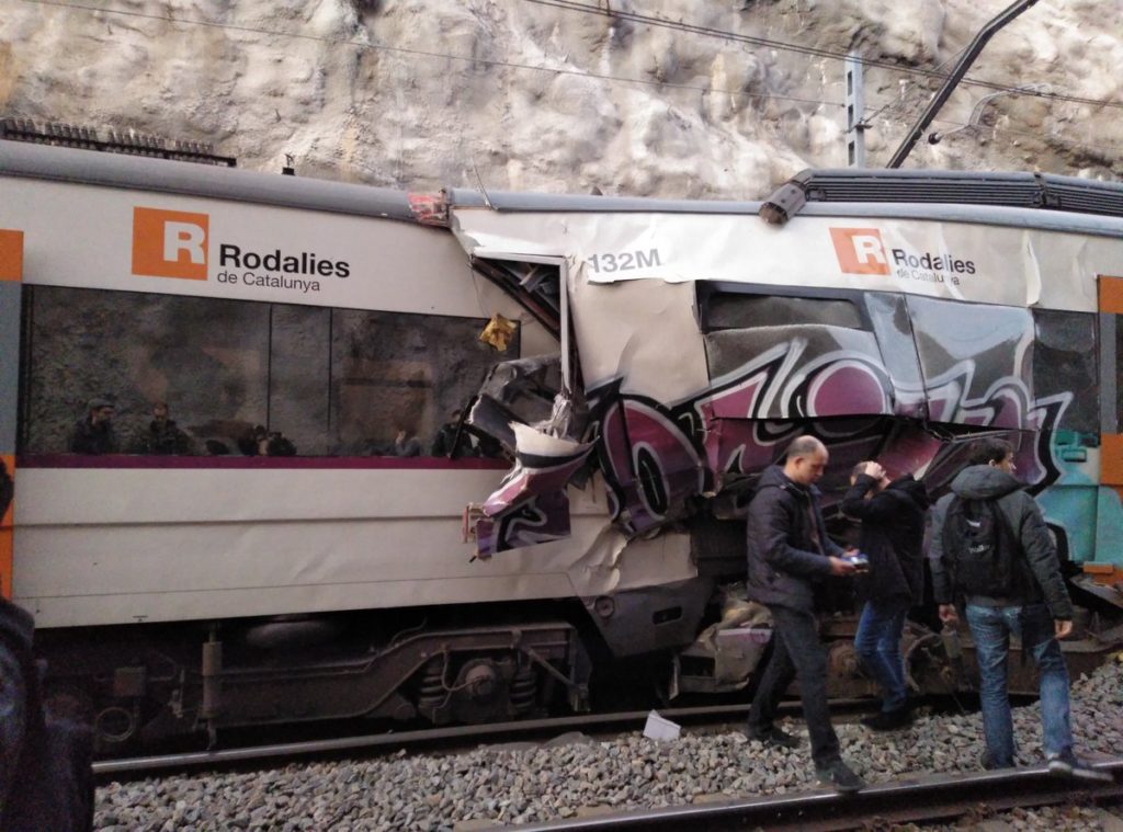 Τραγωδία στην Ισπανία με εκτροχιασμό τρένου – Τουλάχιστον ένας νεκρός (Video)