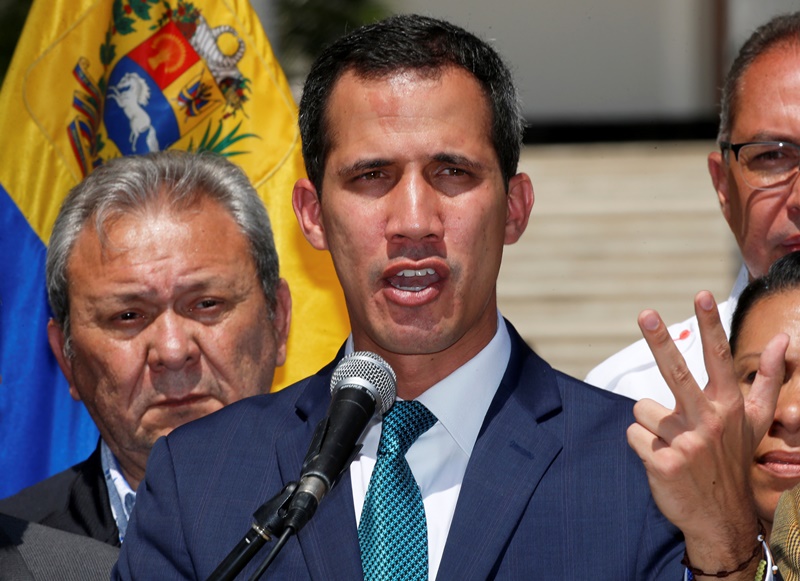 Βενεζουέλα: Ο Χουάν Γκουαϊδό αρνείται να αποκλείσει στρατιωτική επέμβαση των ΗΠΑ, «εάν είναι απαραίτητη»