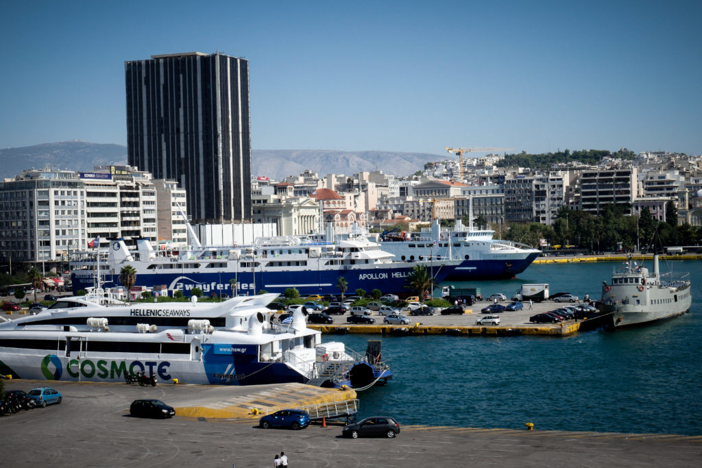 Κενός ο 1 στους 3 επαγγελματικούς χώρους στον Πειραιά