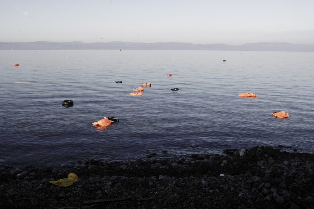 Ανετράπη βάρκα με πρόσφυγες ανοιχτά της Λέσβου – Αγνοείται 15χρονη