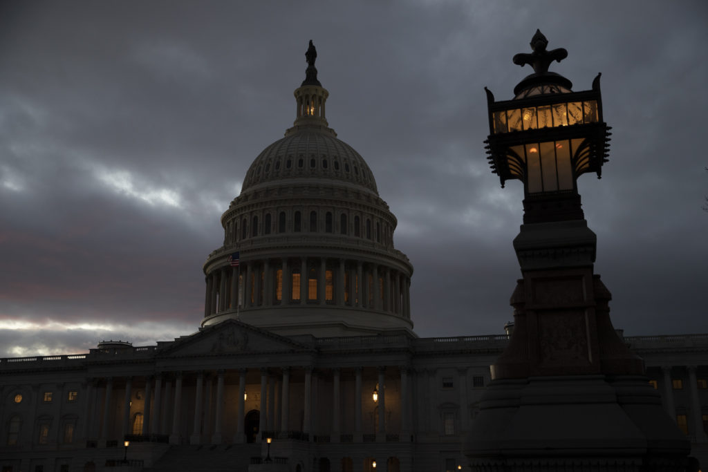 ΗΠΑ: Το Κονγκρέσο ενέκρινε σχέδιο νόμου για την αποφυγή του «shut down»