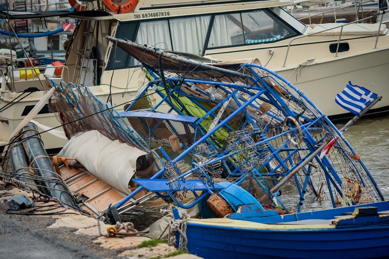 Σταθάκης και Πολάκης στις πληγείσες από την κακοκαιρία περιοχές	των Χανίων