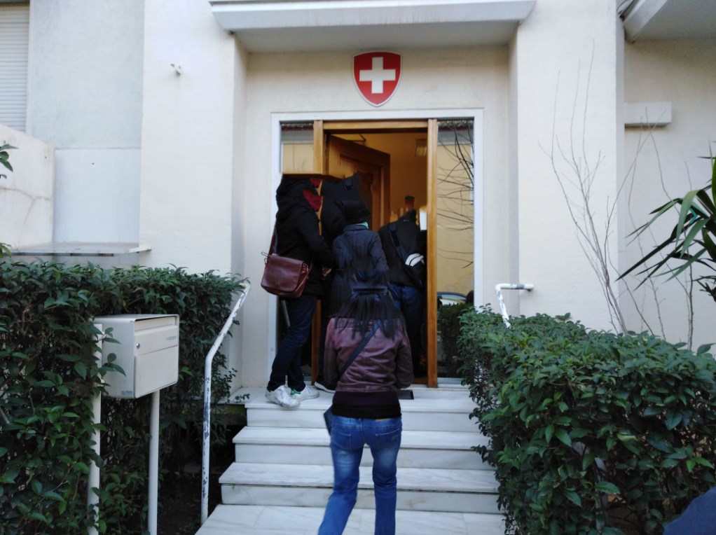 Οι υπεύθυνοι της πρεσβείας της Ελβετίας δεν επιθυμούν δίωξη κατά των μελών του Ρουβίκωνα (Photos)