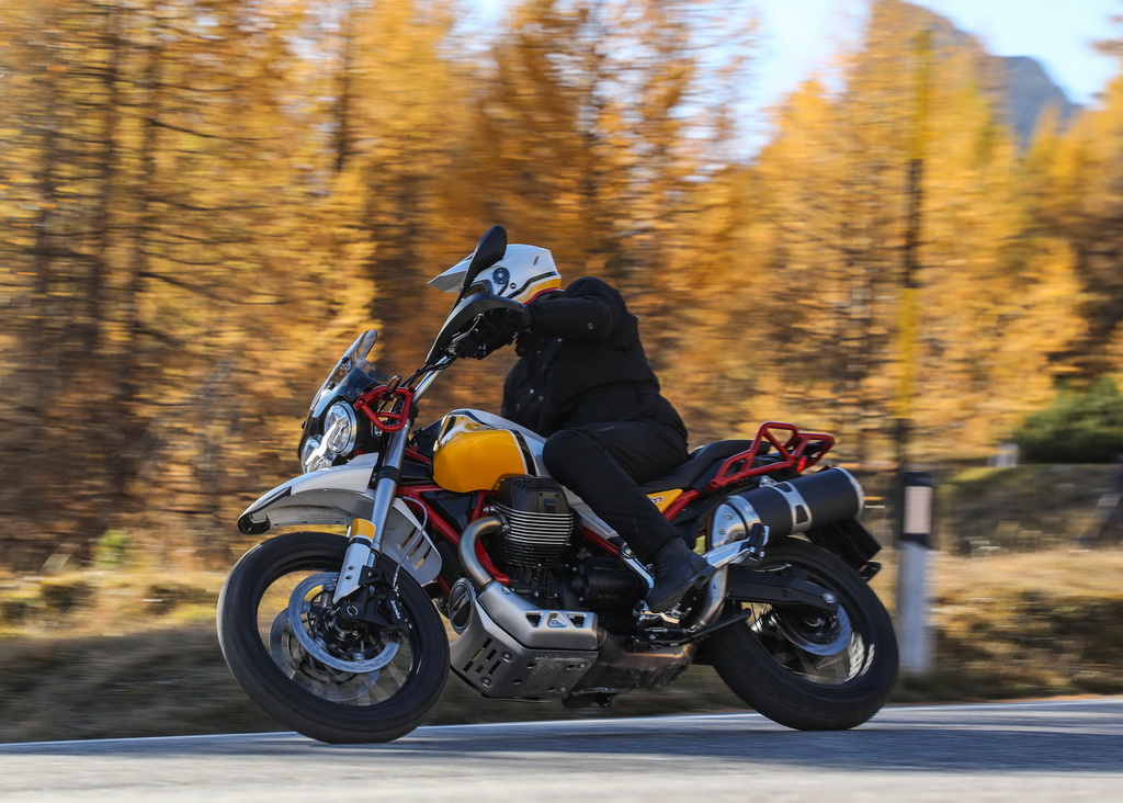 Moto Guzzi V85 TT, στις 8.000 έφτασαν οι κρατήσεις test drive